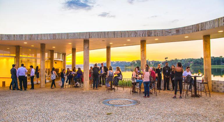 Pôr-do-sol na Casa do Baile, um dos espaços do Conjunto Arquitetônico da Pampulha