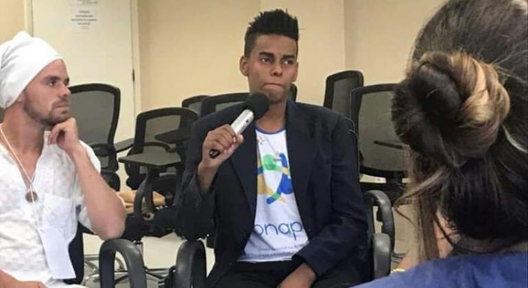 O adolescente Diego Douglas Honorato que integra o Programa de Promoção ao Adolescente Trabalhador, participou de evento em Fortaleza. que integra o Programa de Promoção ao Adolescente Trabalhador, participou de evento em Fortaleza em prol da prevenção e erradicação do trabalho infantil.