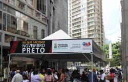 Concentração em ato na praça 7 do Novembro Preto